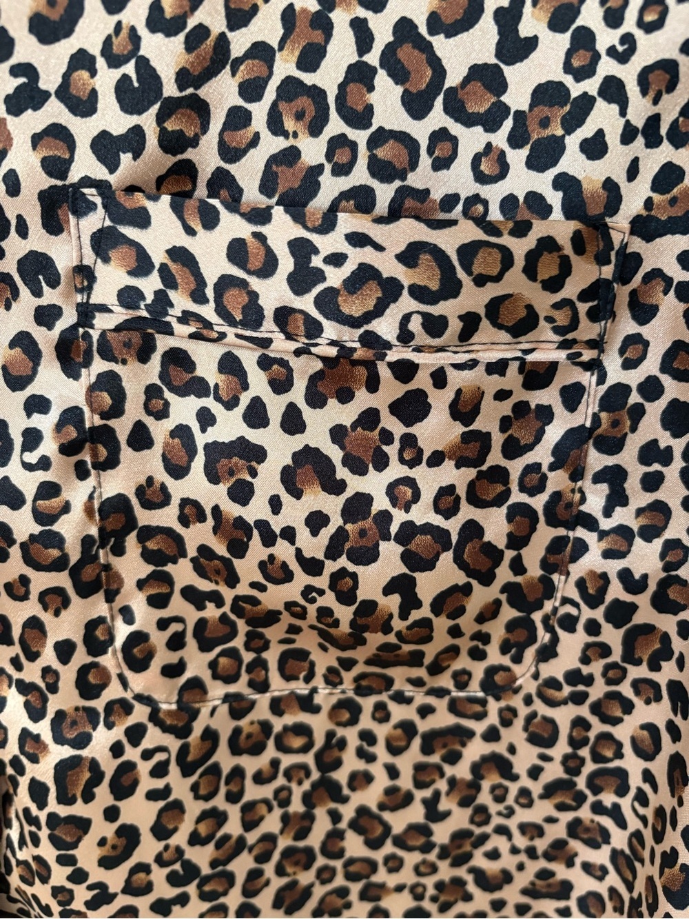 Morgan Taylor Intimates Leopard Print Pajama Top Satin Finish Size M Loungewear - Picture 7 of 7